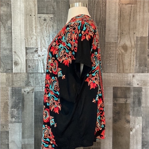 Altar’d State Embroidered Kimono - Picture 10 of 12